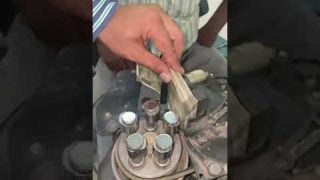 Dekho Note Counting Machine  me kya ho rha hai.